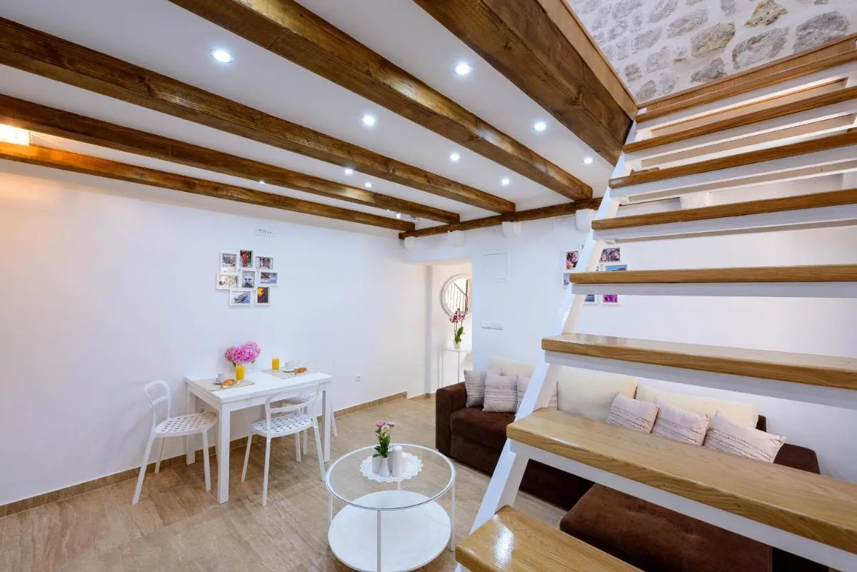 Image 6 of Ani Apartment