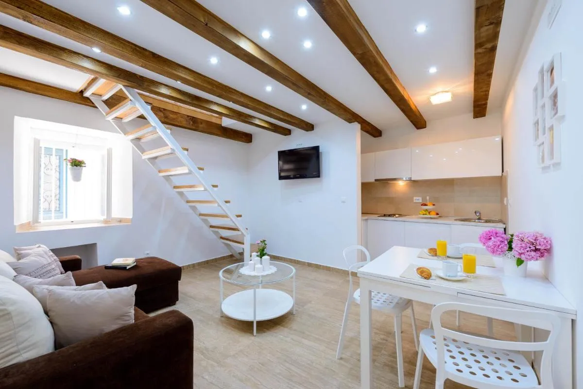 Image 4 of Ani Apartment