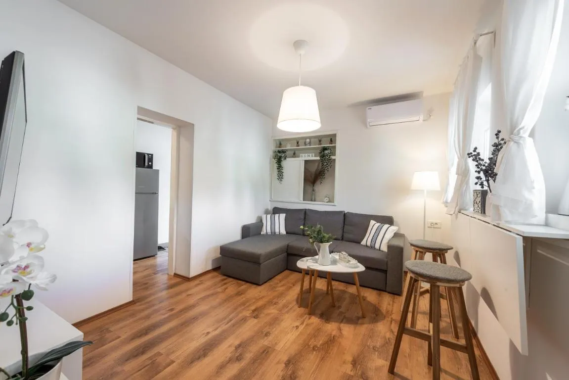 Image of Apartment Near Old Town, FREE PARKING & Huge Garden