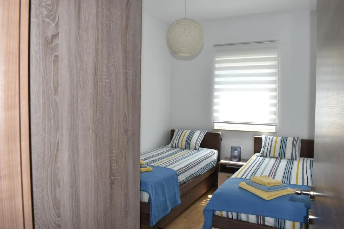 Image 4 of Apartment Vapor