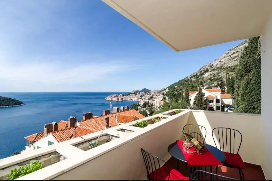 Image of Apartment Zlatni Potok – Best View of the Old Town