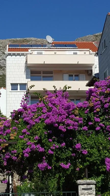 Image of Apartments Laus