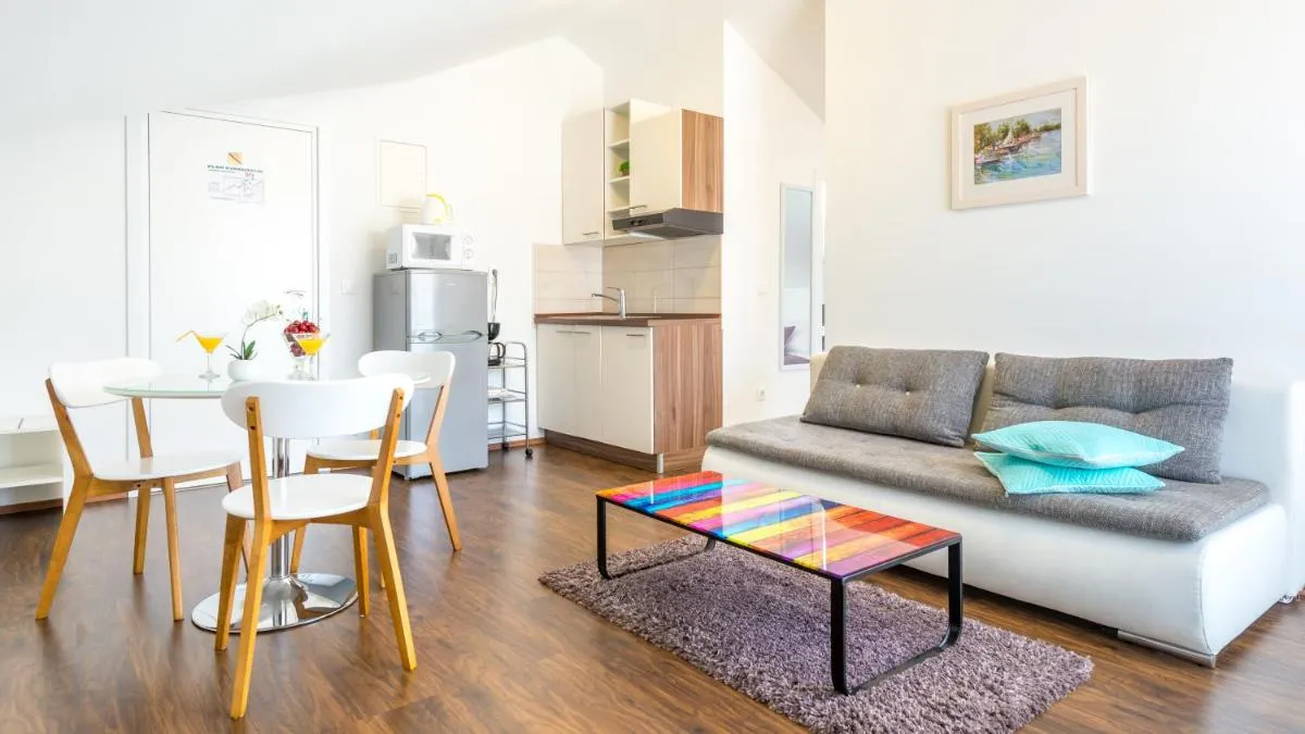 Image 4 of Apartments Sandra Solitudo III
