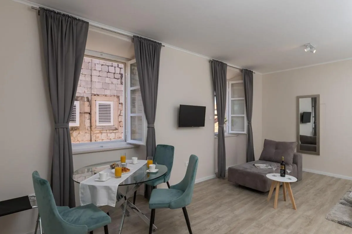 Image 3 of Apartments Urbis