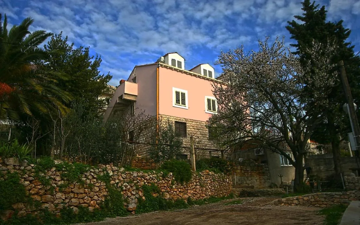 Image 5 of Ballerina Apartment
