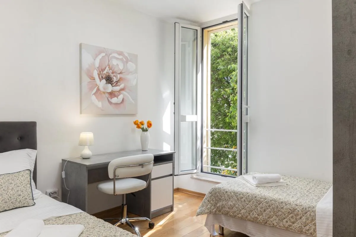Image 6 of Bliss Apartment near Bellevue beach