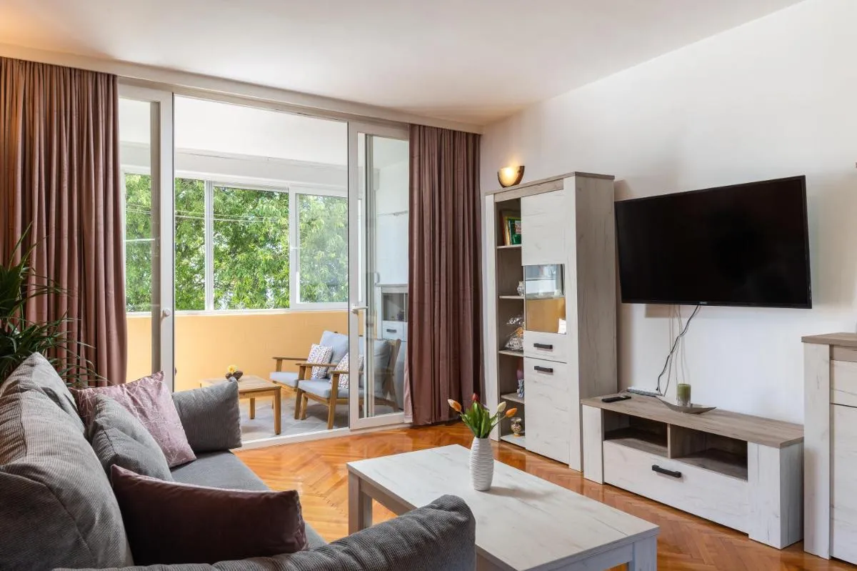 Image 4 of Bliss Apartment near Bellevue beach