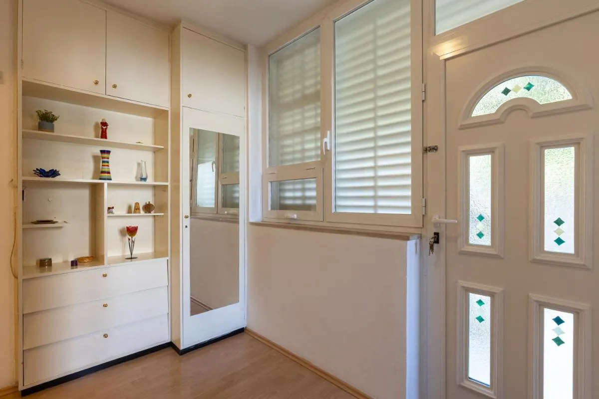 Image 2 of Bliss Apartment near Bellevue beach