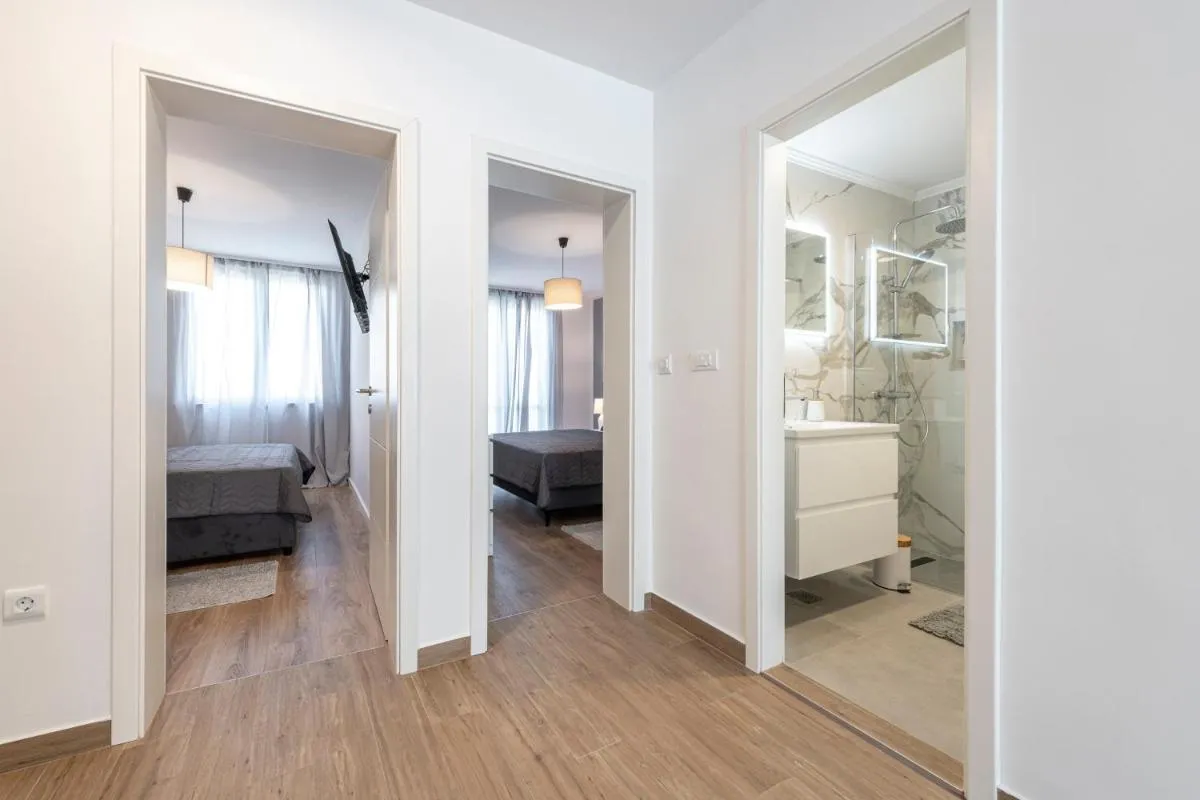 Image 2 of Blue Sky Apartment