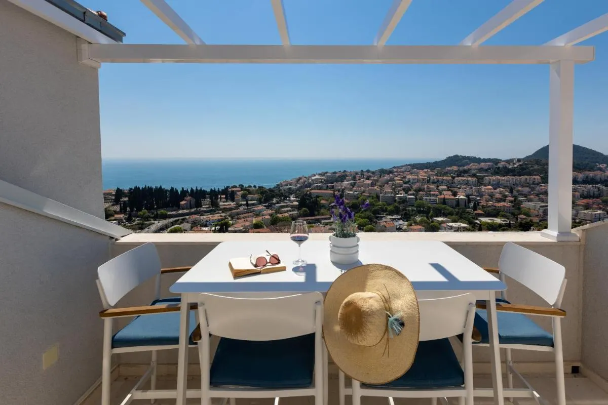 Image 2 of Breathtaking Sea View Apartment Near The Old City