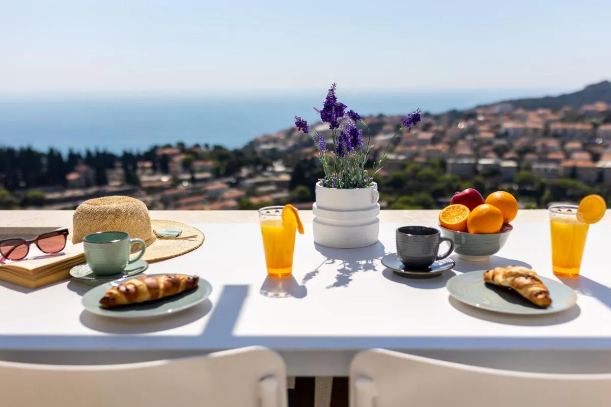 Image 5 of Breathtaking Sea View Apartment Near The Old City