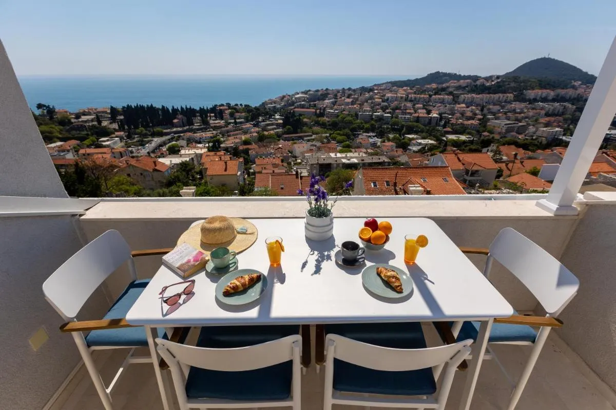 Image 4 of Breathtaking Sea View Apartment Near The Old City