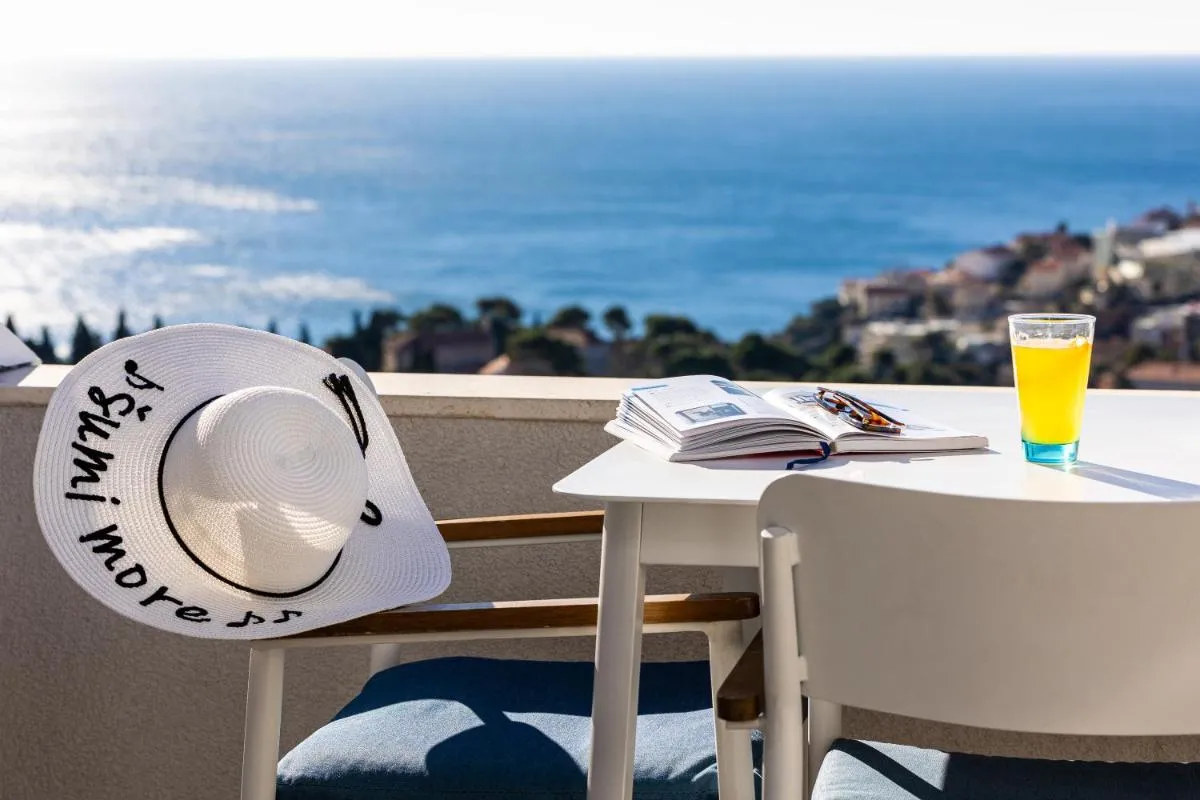 Image 1 of Breathtaking Sea View Apartment Near The Old City