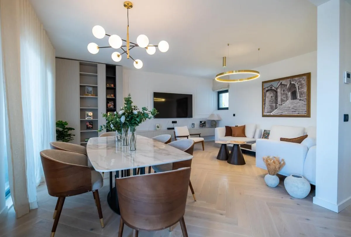 Image 5 of Cascade Luxury Apartments