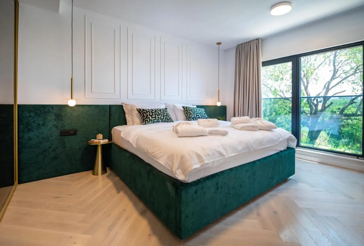 Image 1 of Cascade Luxury Apartments
