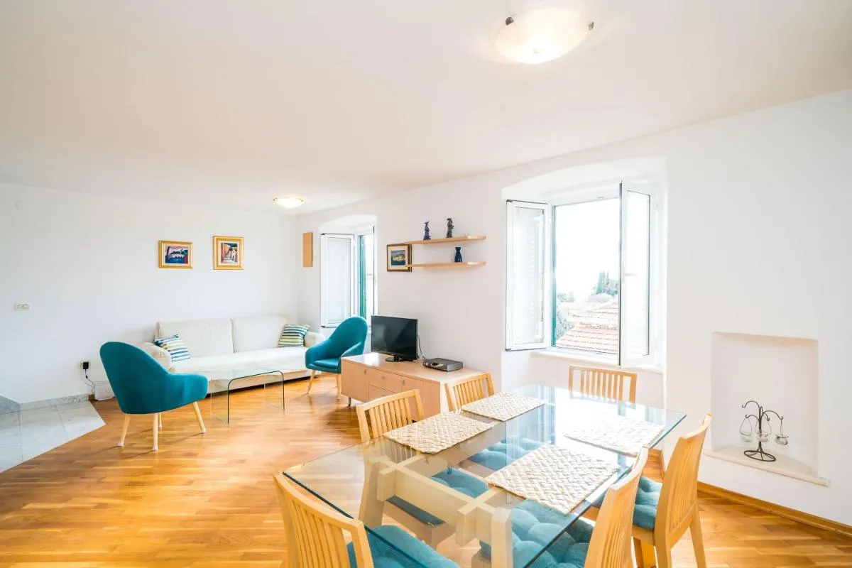 Image 3 of Deluxe Duplex House With Terrace