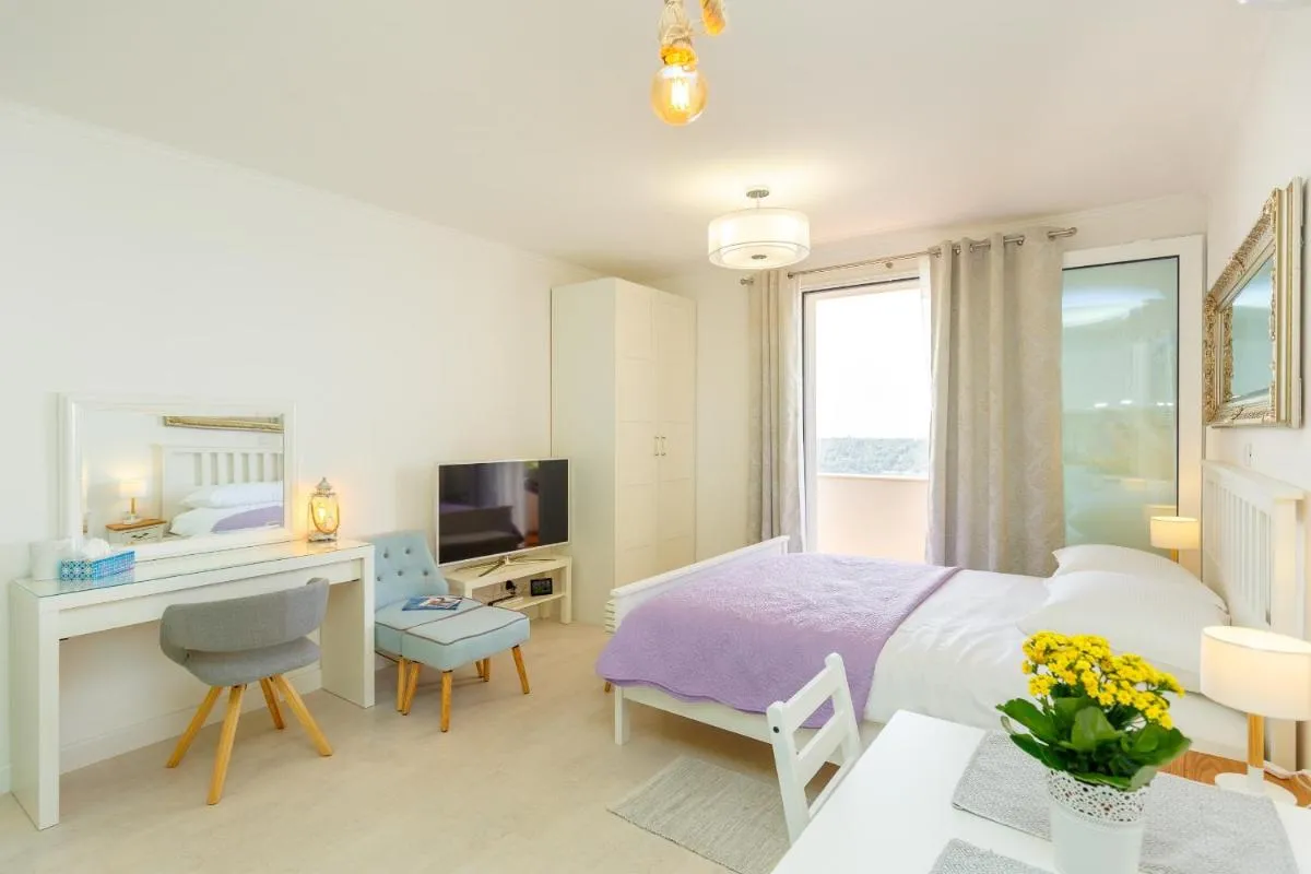 Image 4 of Dubrovnik Colors – Old Town View Apartment No3