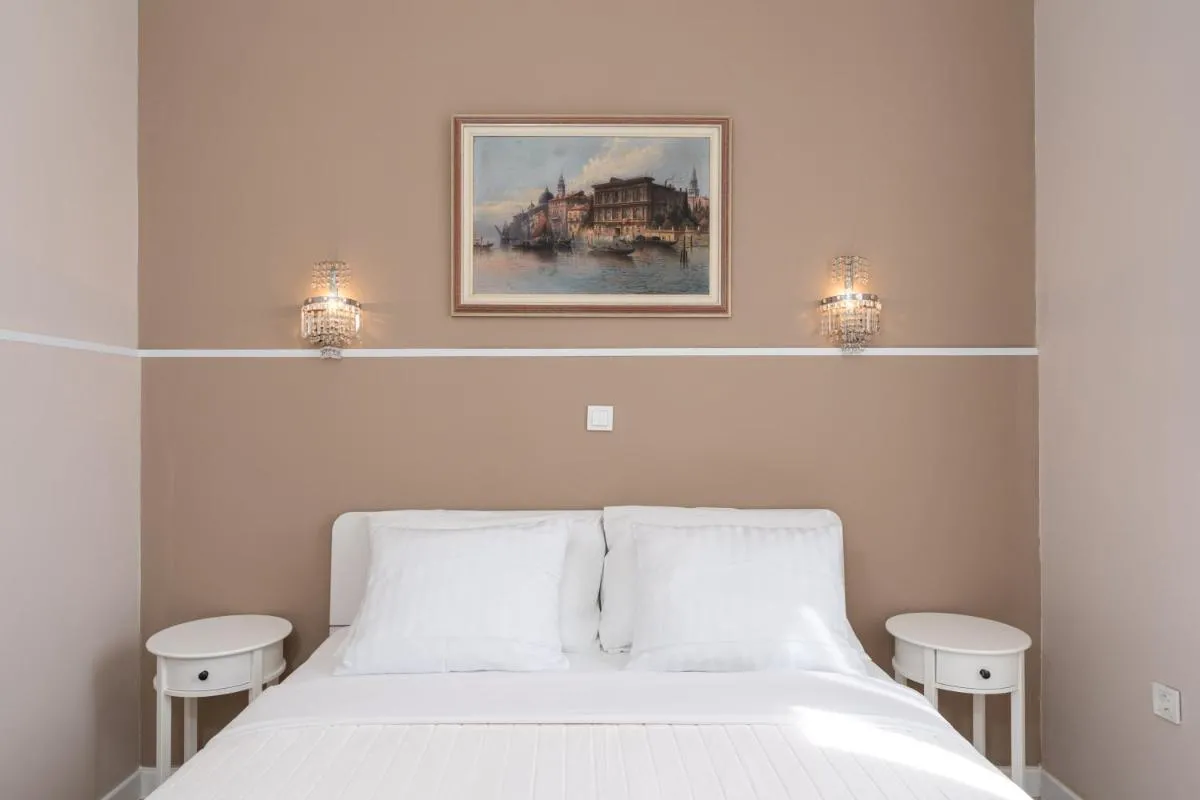 Image 1 of Evita luxury apartment