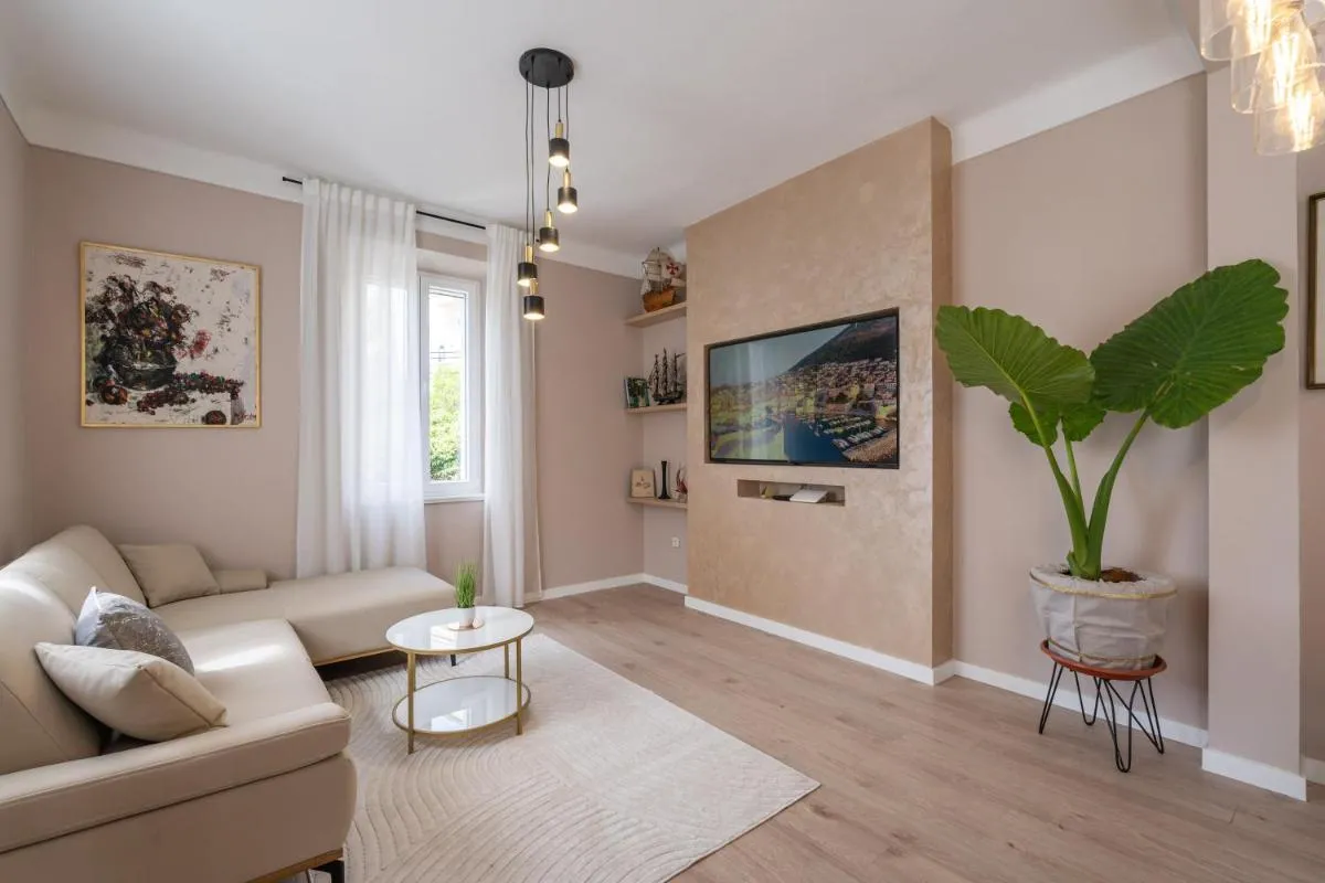 Image 4 of Evita luxury apartment