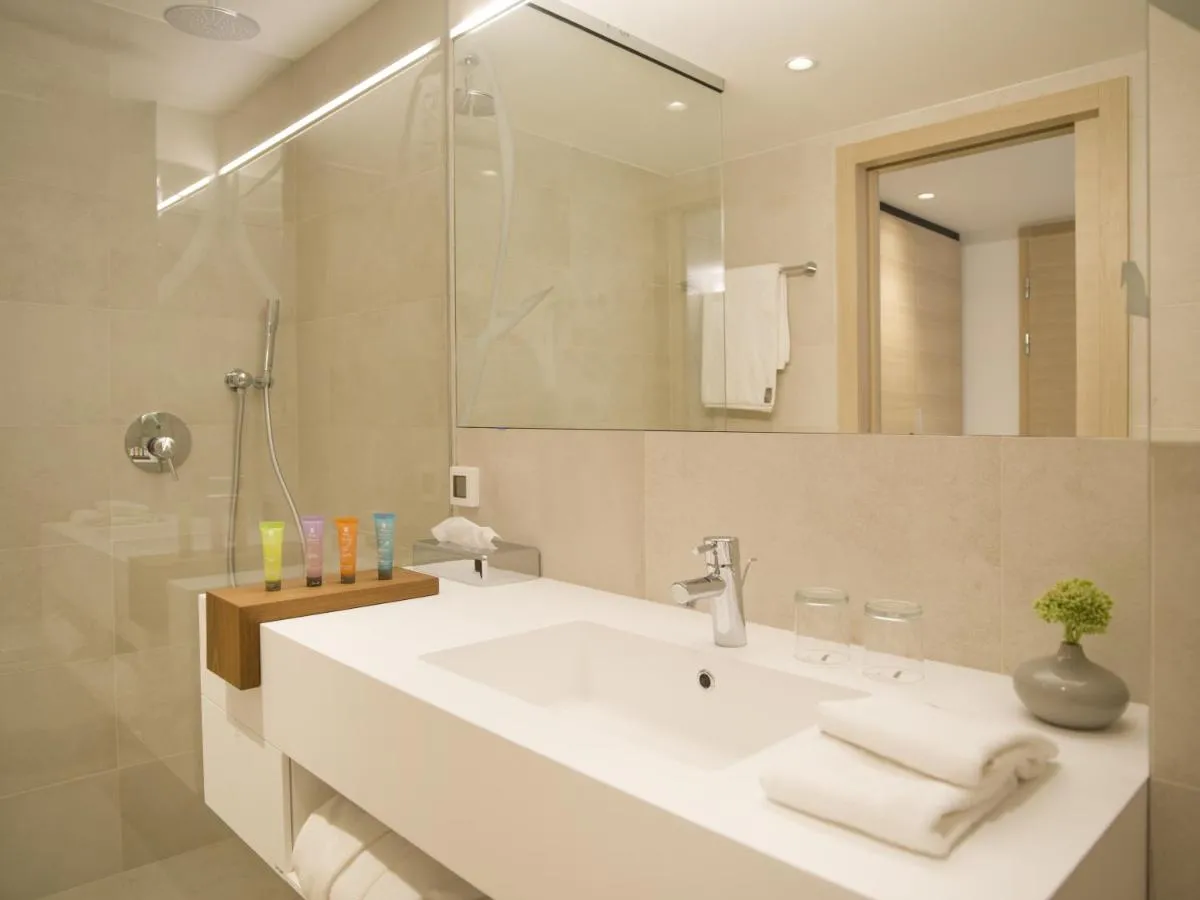 Image 2 of Hotel Kompas