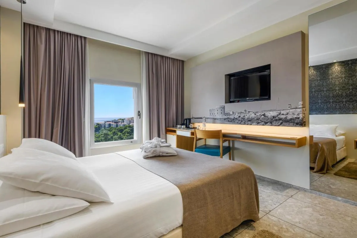 Image 2 of Hotel Lero