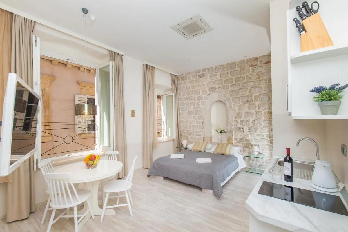 Image 1 of Lausion Apartments