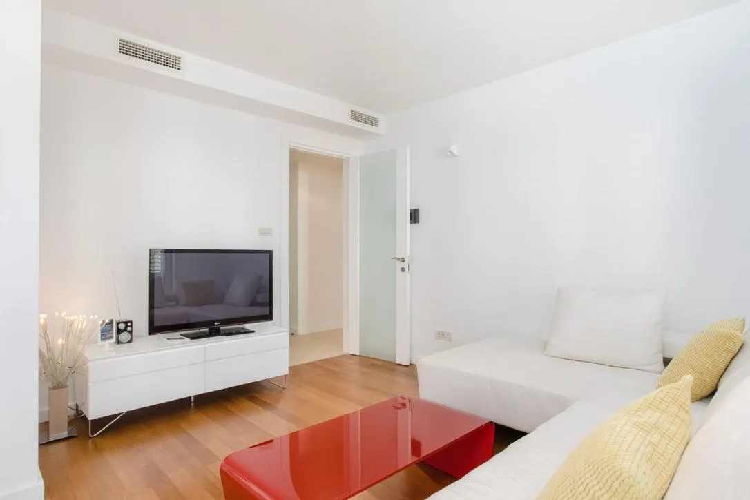 Image 4 of Luxury Apartment at the Beach