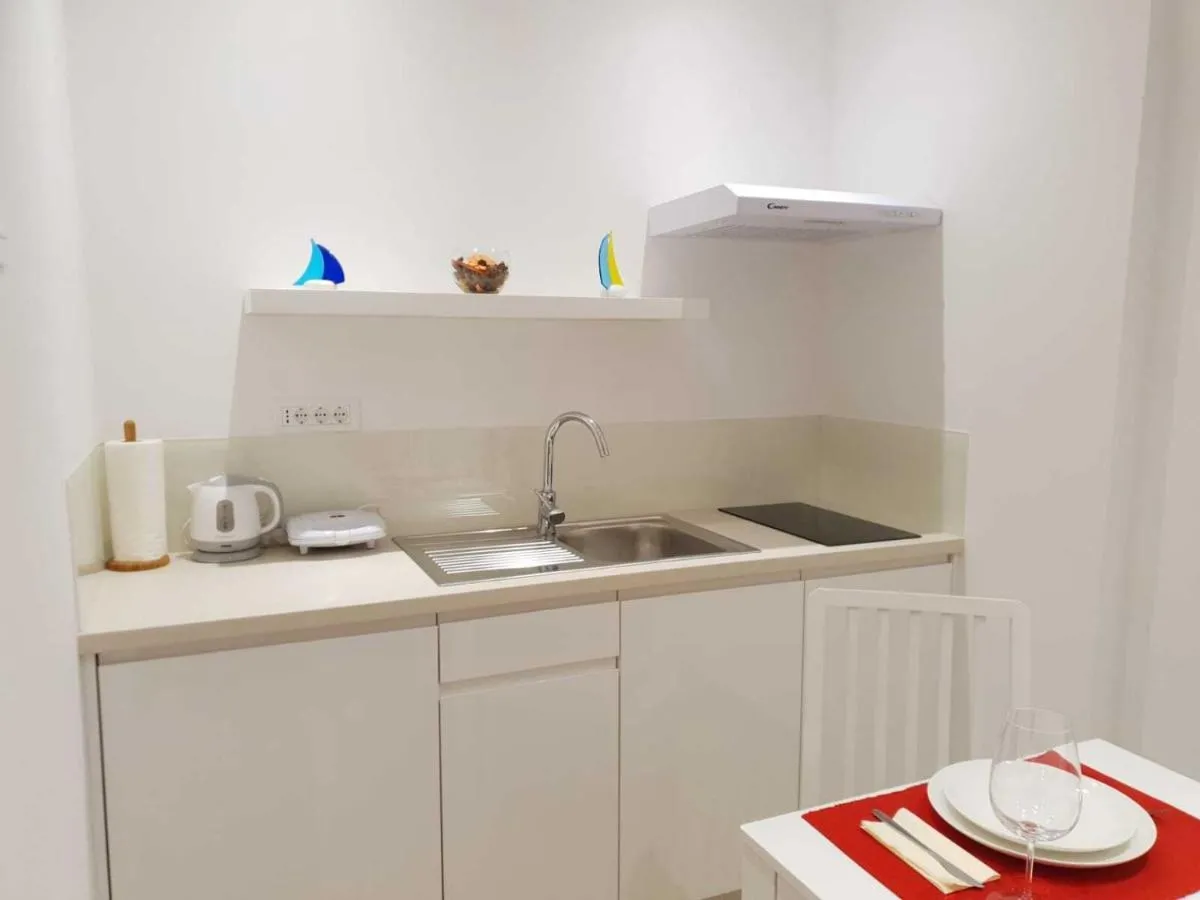 Image 2 of Luxury Studio Apollo