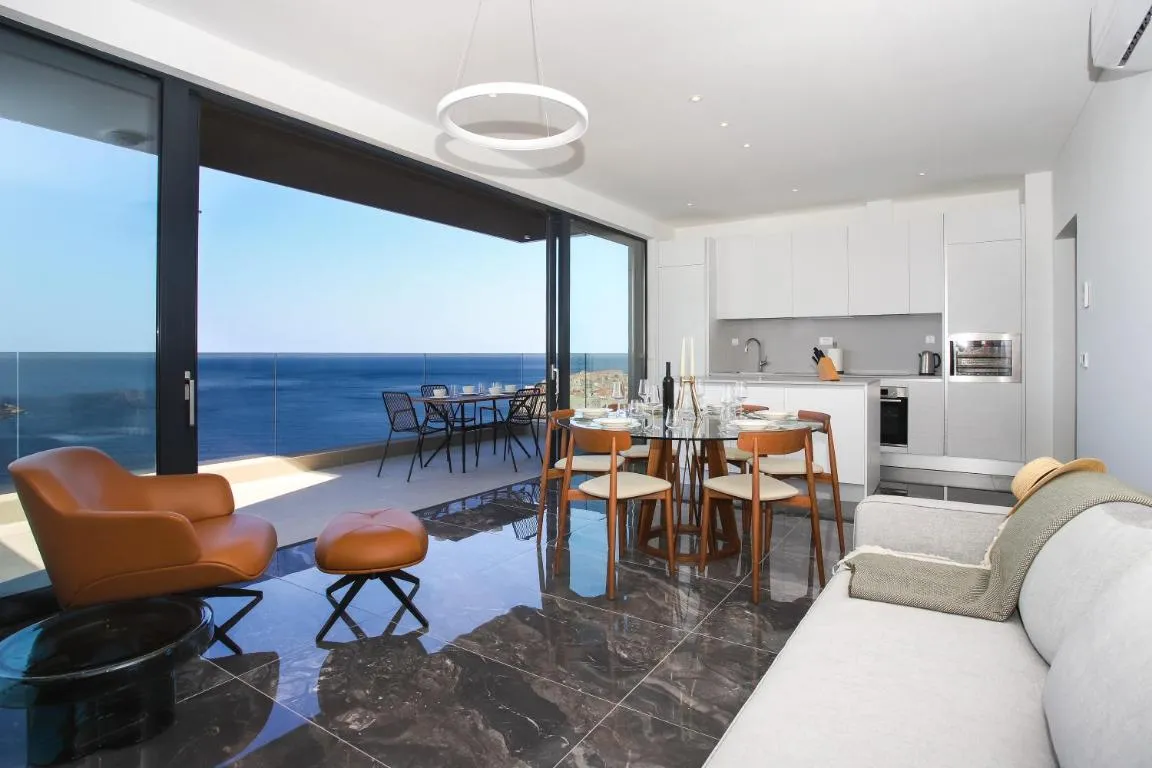Image of New&Luxury Apartment with an Outstanding View – Bombii Blue