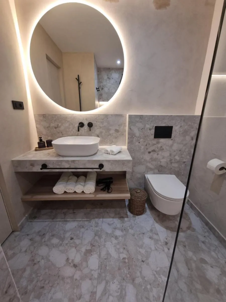 Image 6 of Old Town Olive Studio Apartment