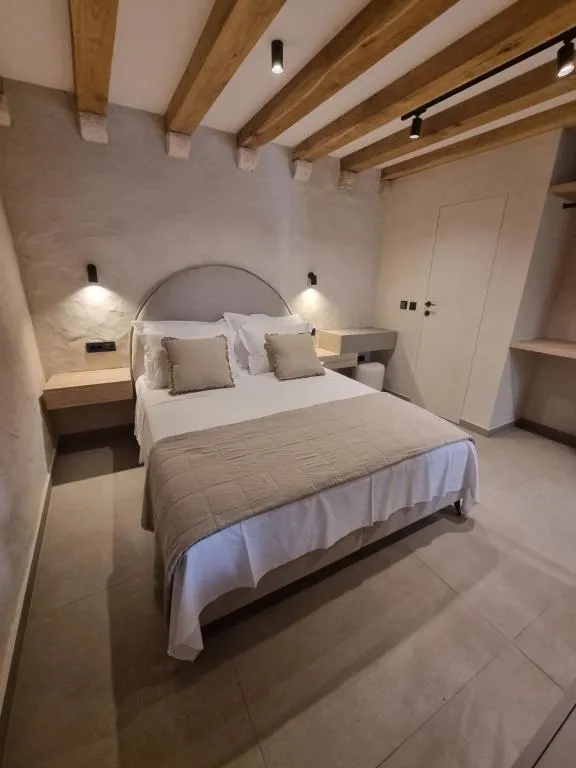 Image of Old Town Olive Studio Apartment