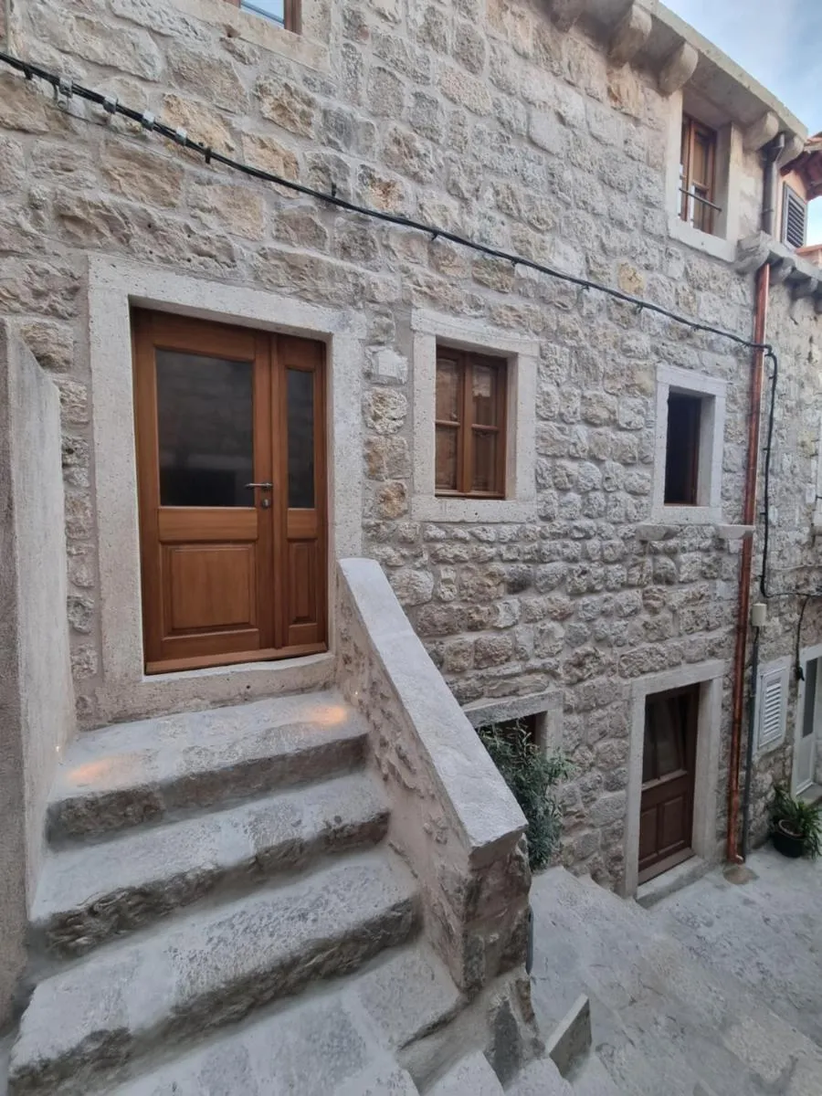 Image 4 of Old Town Olive Studio Apartment