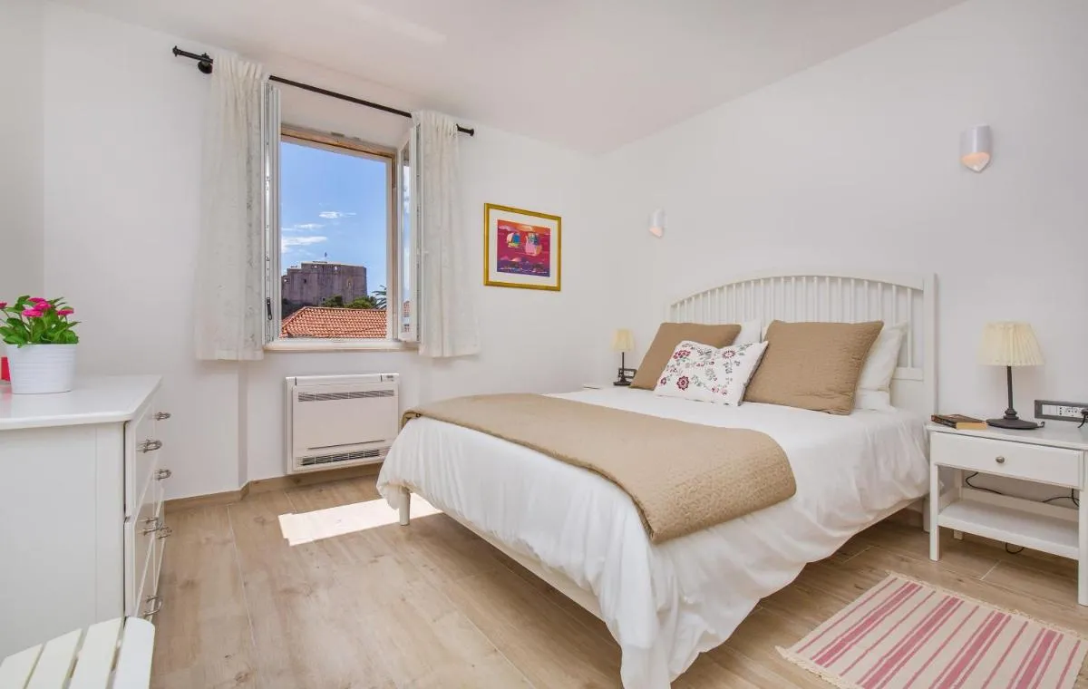 Image 5 of Porta Apartments by Irundo