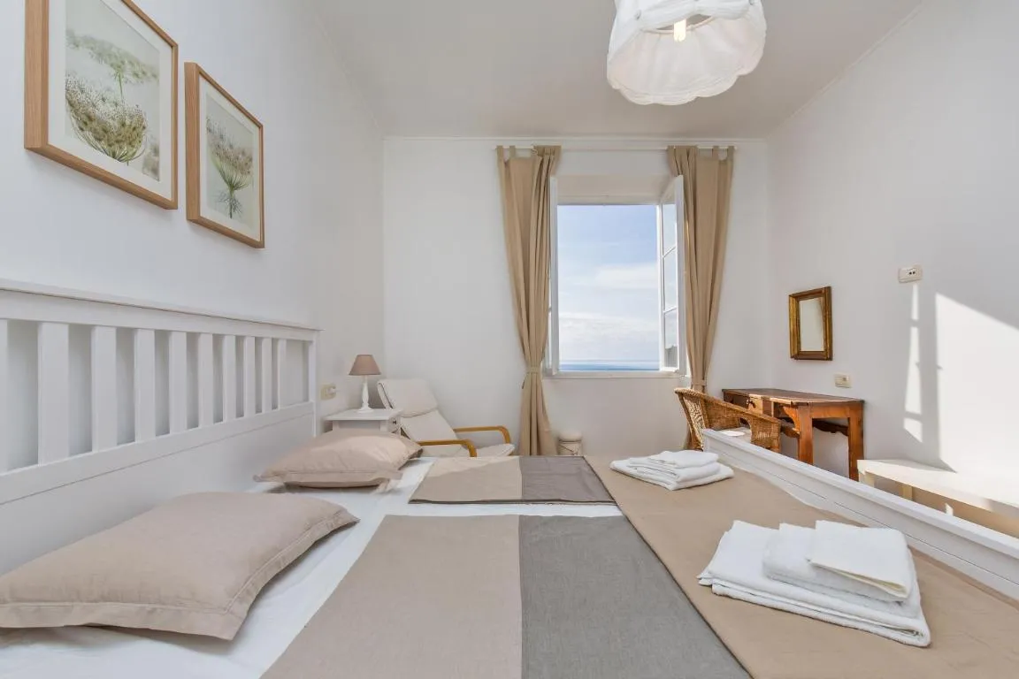 Image of Sea View Apartment Beatrice by Irundo