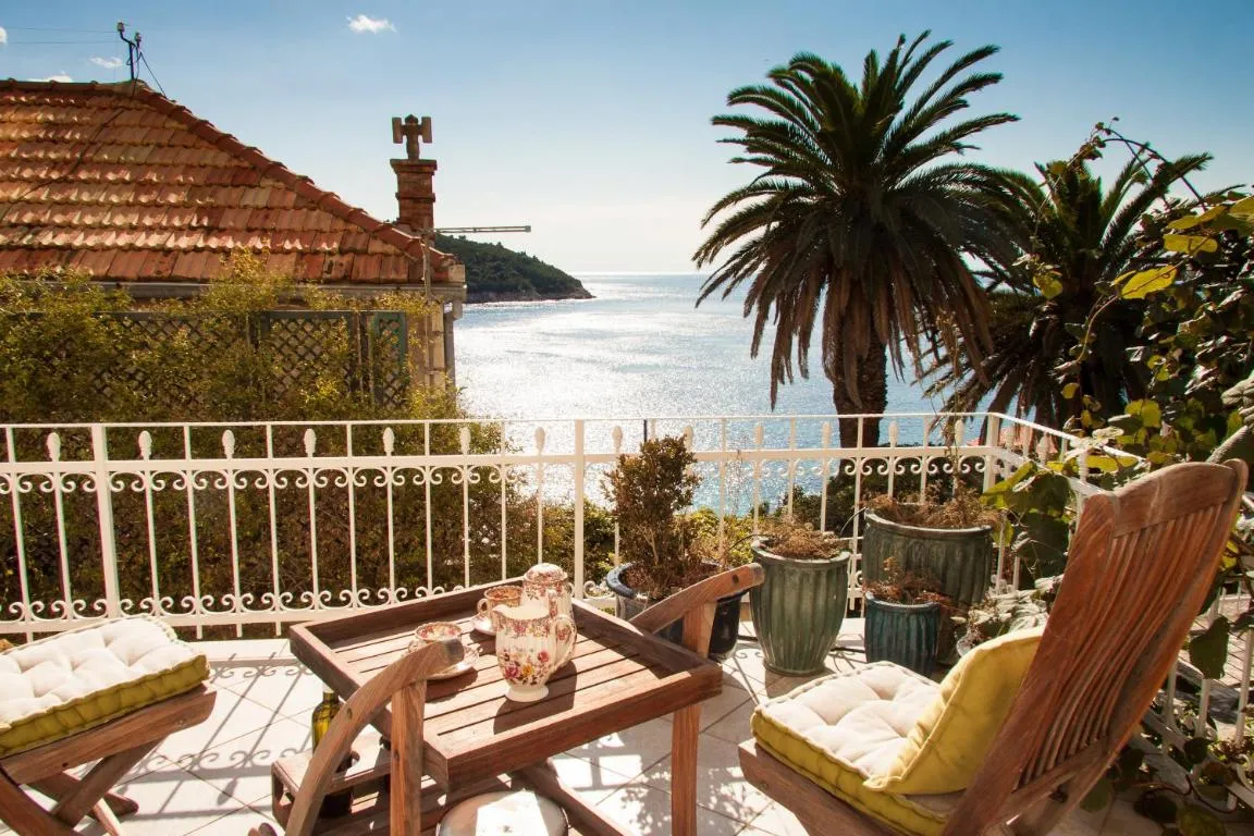 Image of Secret Garden Apartment by Irundo