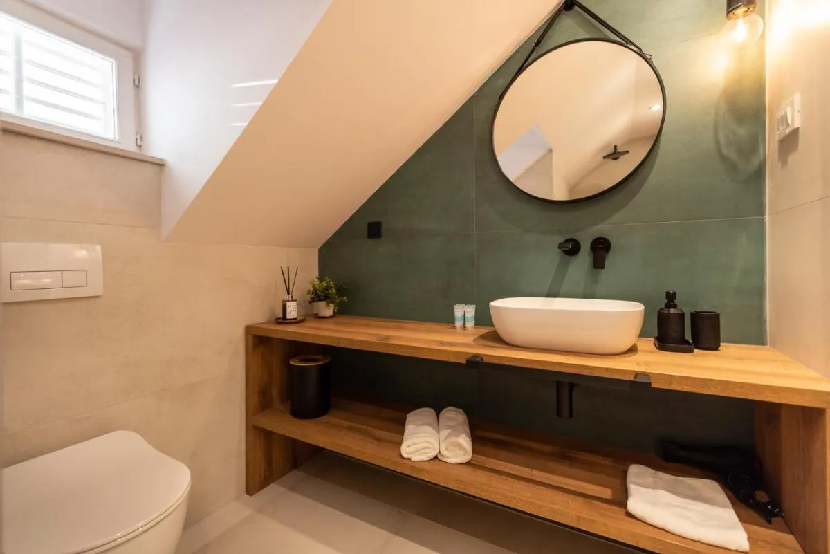 Image 2 of Shee-Lu Suite 2