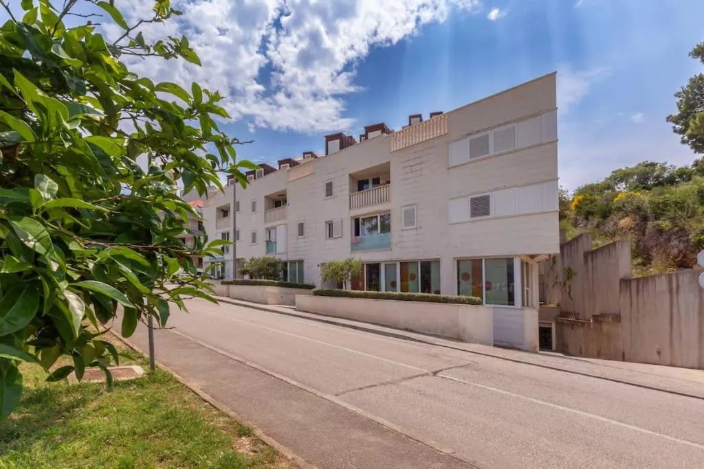 Image 5 of Stylish two bedroom apartment&garage parking place