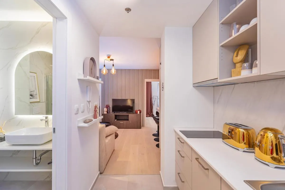 Image 2 of Sunny LOL Port Apartments in the city centre
