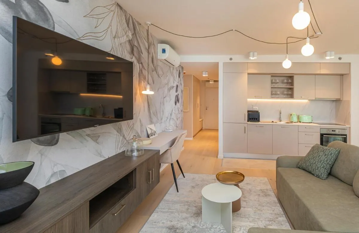Image 4 of Sunny LOL Port Apartments in the city centre