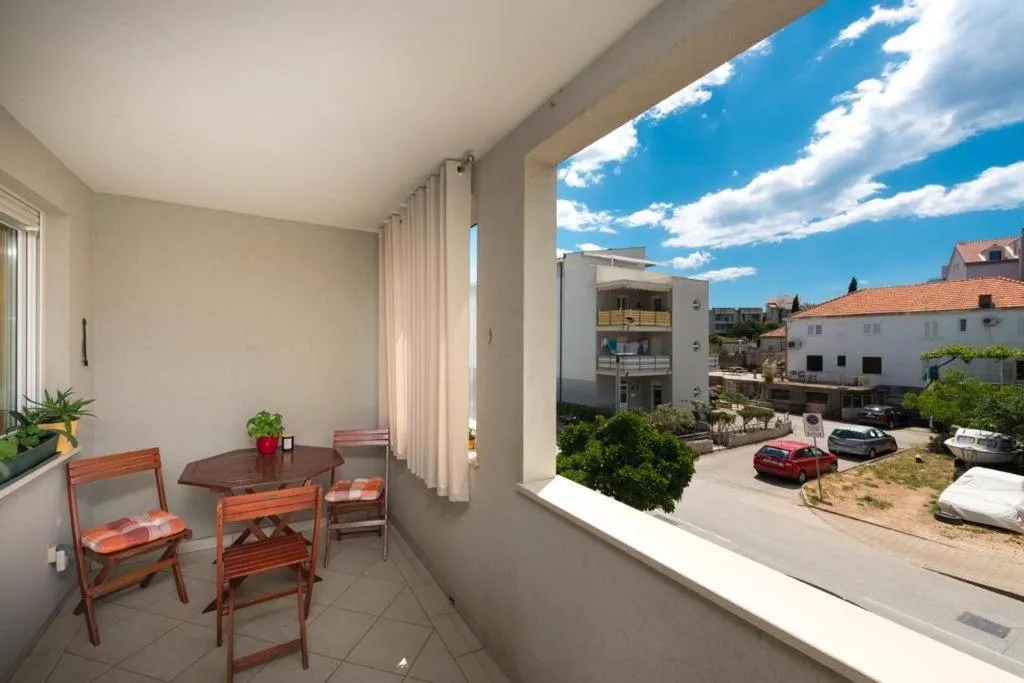 Image 4 of Sunny apartment Lapad