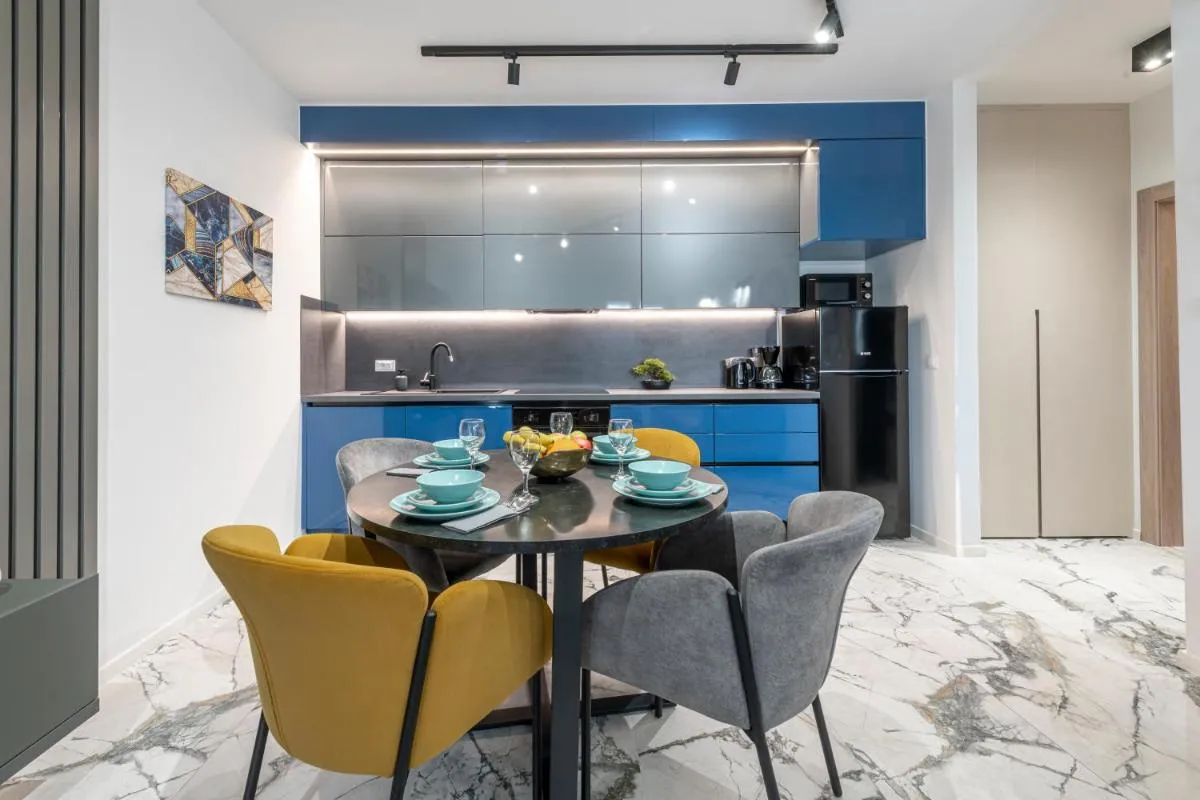 Image 3 of Sunset Premium Residence II & III