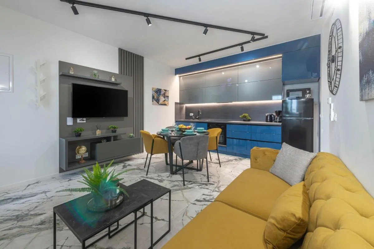 Image 1 of Sunset Premium Residence II & III