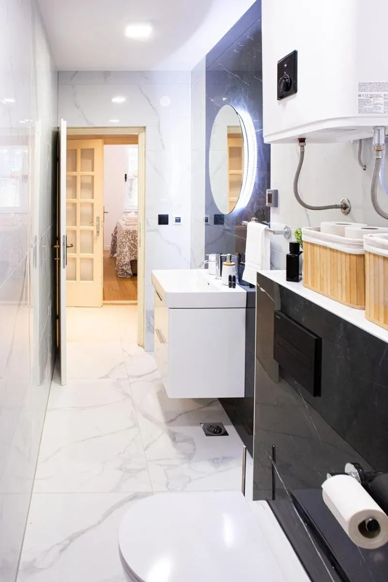 Image 3 of Three Bedroom Apartment With Old Town View – Orlanda’s Apartment