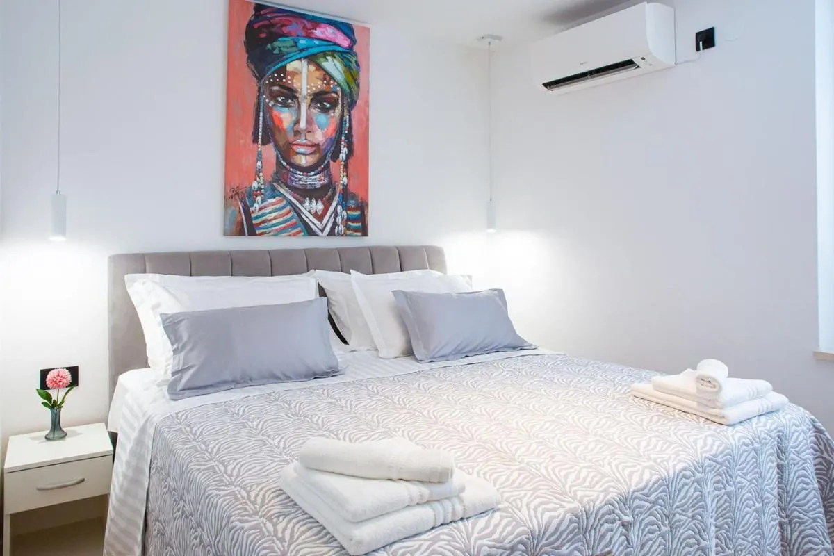 Image 5 of Three Bedroom Apartment With Old Town View – Orlanda’s Apartment