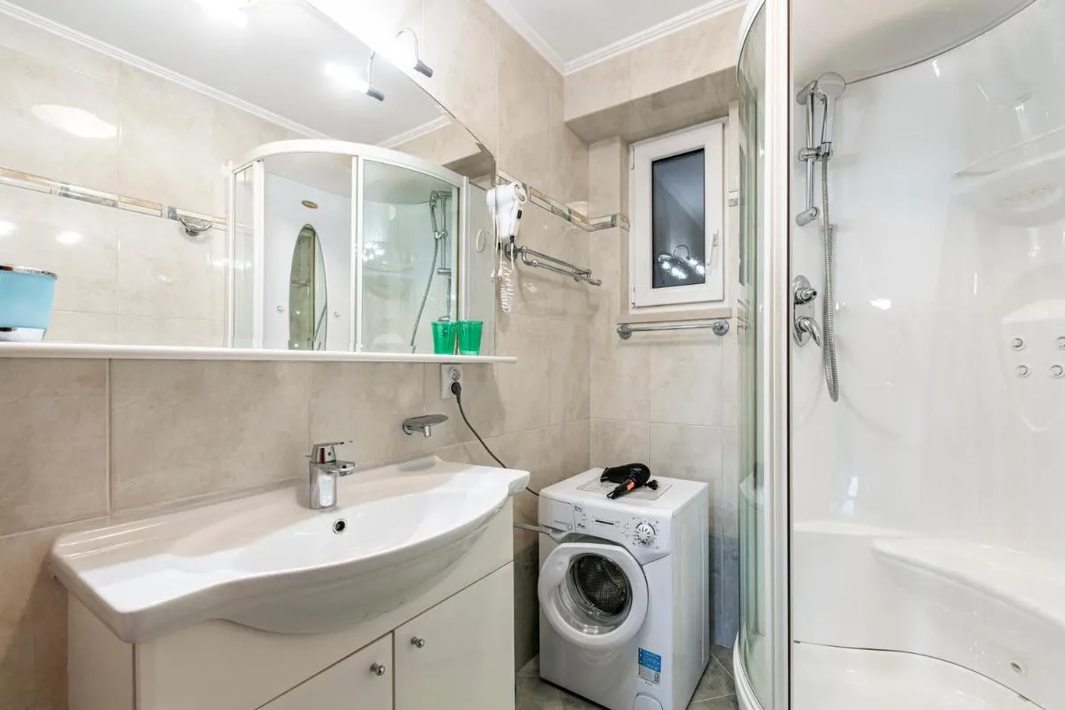 Image 2 of Uvala Apartment