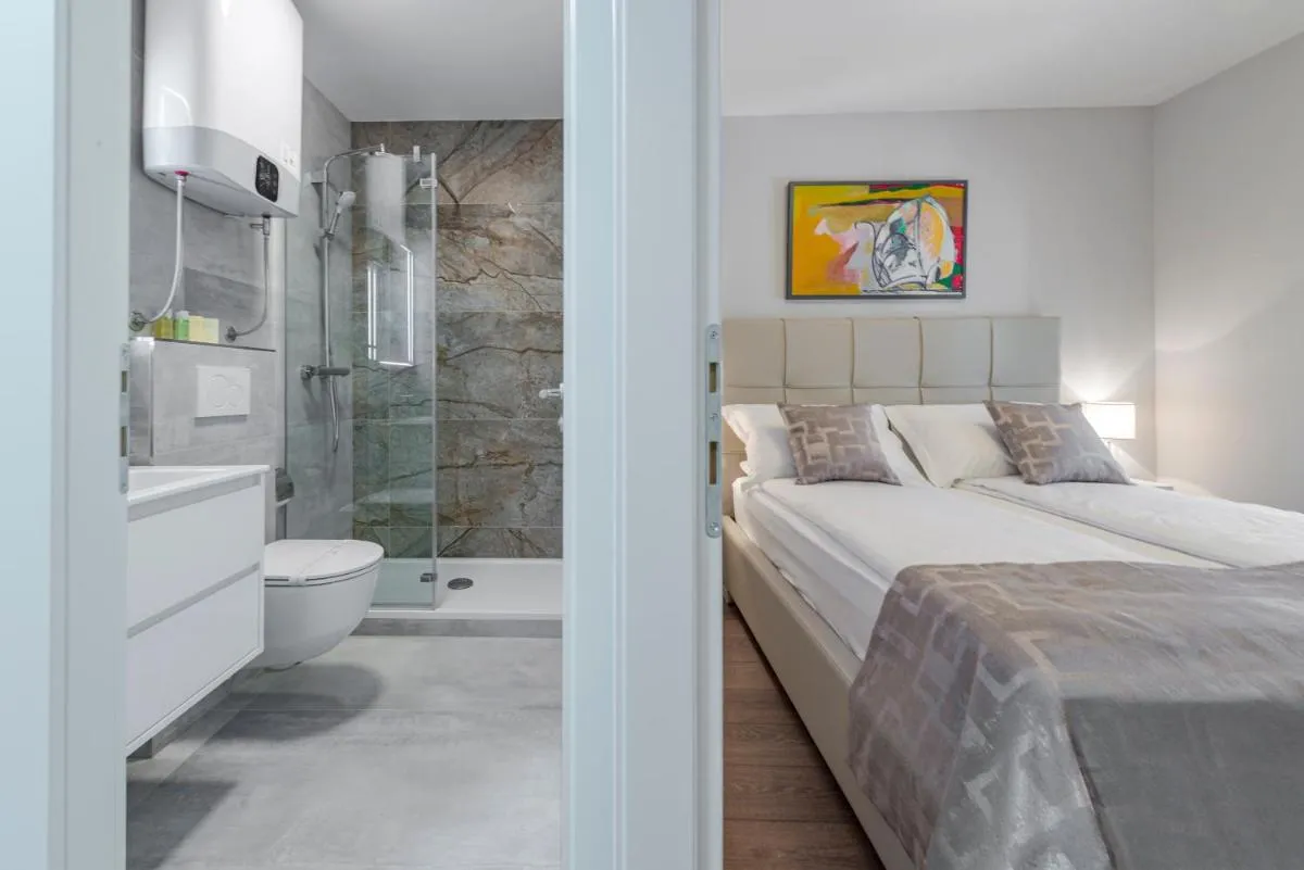 Image 2 of VILLA FLORES LUXURY APARTMENT
