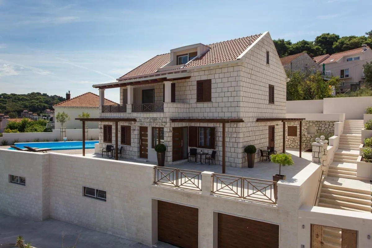 Image 3 of Villa Peragro
