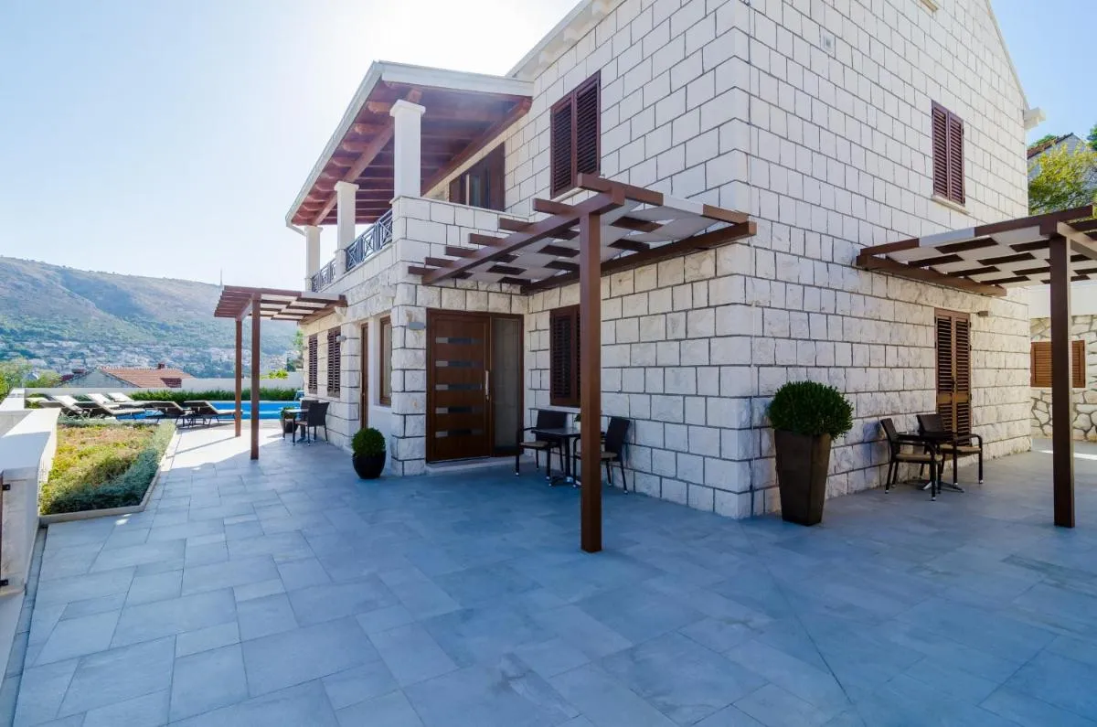 Image 4 of Villa Peragro