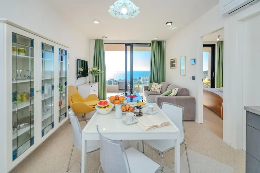 Image 4 of A3 Montovjerna – Panoramic Terrace Getaway