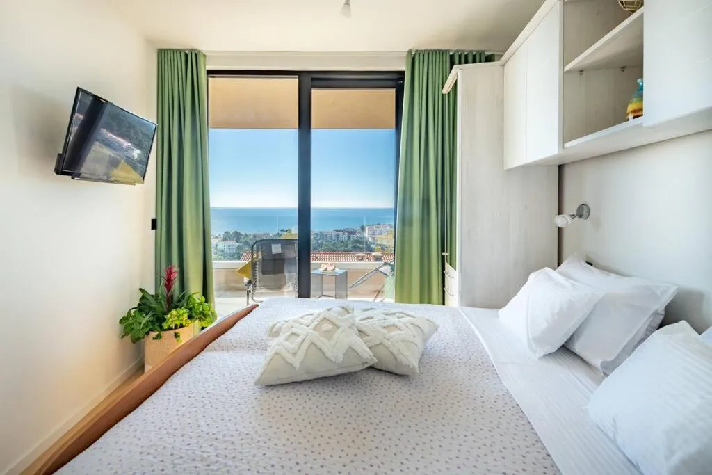 Image 6 of A3 Montovjerna – Panoramic Terrace Getaway